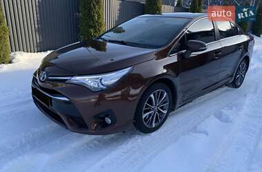 Седан Toyota Avensis 2015 в Мукачевому