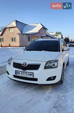 Универсал Toyota Avensis 2007 в Березному