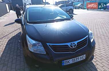 Универсал Toyota Avensis 2008 в Сарнах