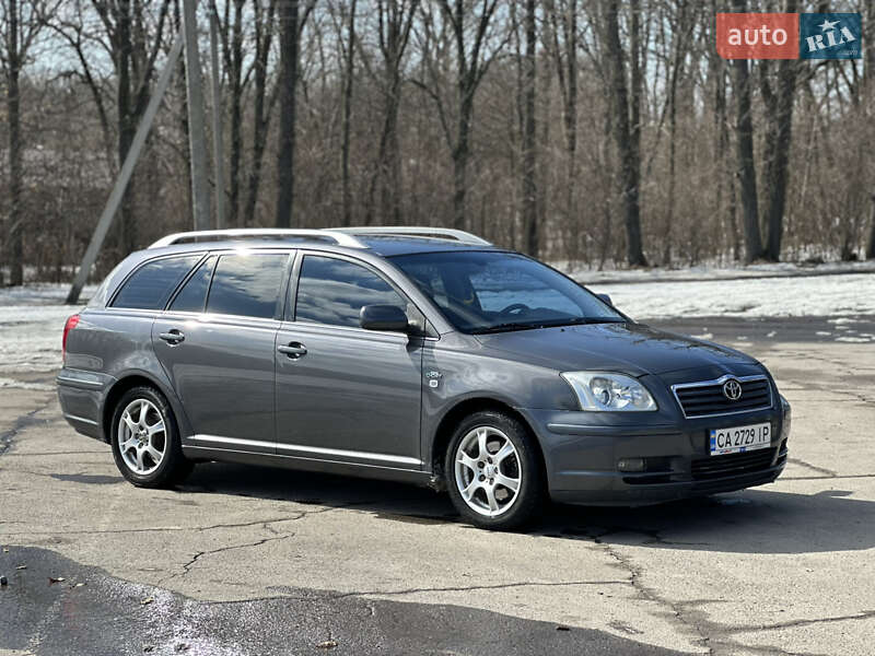 Toyota Avensis 2005