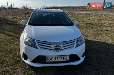 Универсал Toyota Avensis 2013 в Львове
