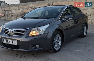Седан Toyota Avensis 2009 в Тернополе