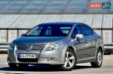 Седан Toyota Avensis 2011 в Киеве