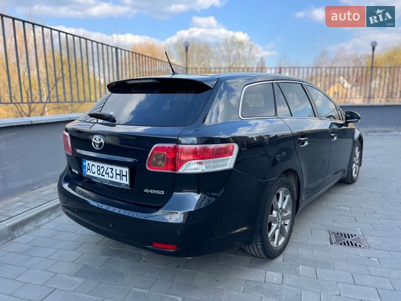 Универсал Toyota Avensis 2011 в Луцке