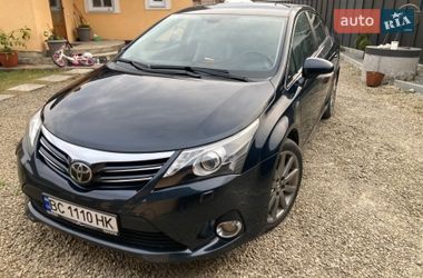 Седан Toyota Avensis 2011 в Николаеве
