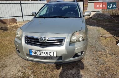 Универсал Toyota Avensis 2008 в Вараше