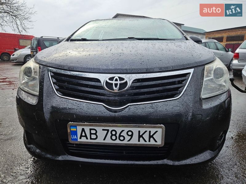 Toyota Avensis 2011