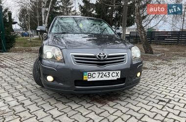 Седан Toyota Avensis 2008 в Стрию