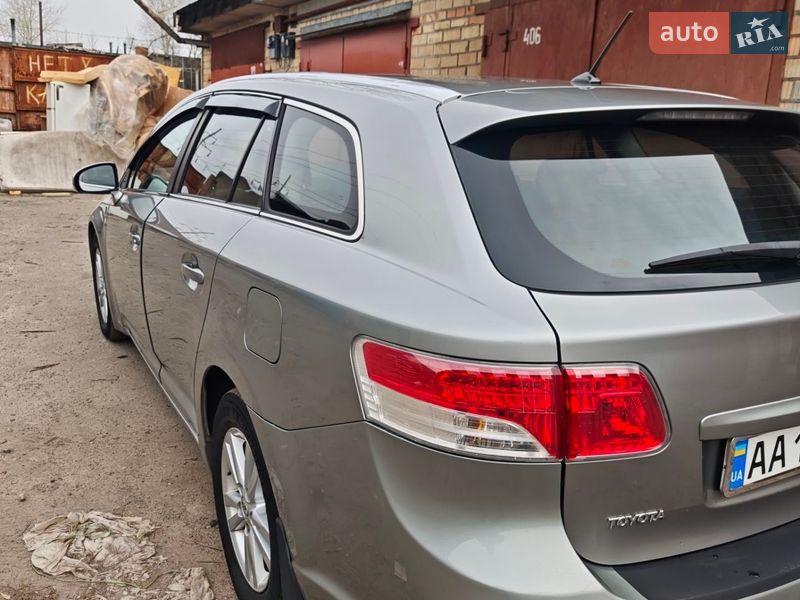 Универсал Toyota Avensis 2011 в Киеве