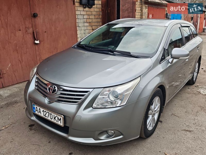 Универсал Toyota Avensis 2011 в Киеве