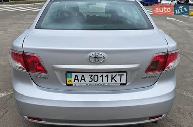 Седан Toyota Avensis 2011 в Києві