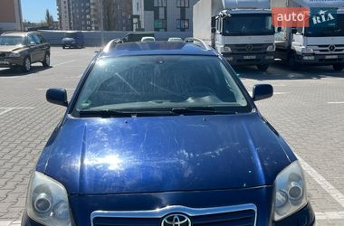 Універсал Toyota Avensis 2005 в Києві