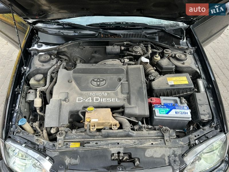 Лифтбек Toyota Avensis 2002 в Одессе