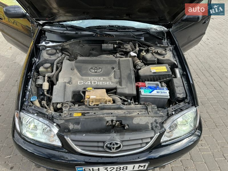 Лифтбек Toyota Avensis 2002 в Одессе