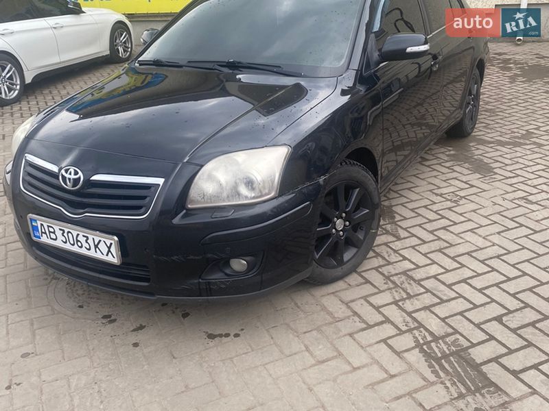 Седан Toyota Avensis 2006 в Чечельнике