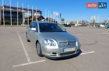 Седан Toyota Avensis 2003 в Ходосівкі