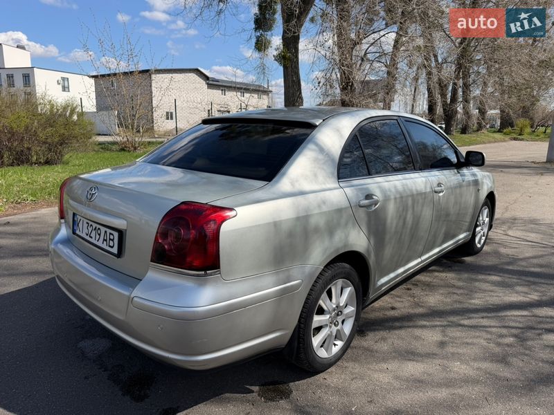Седан Toyota Avensis 2006 в Белой Церкви