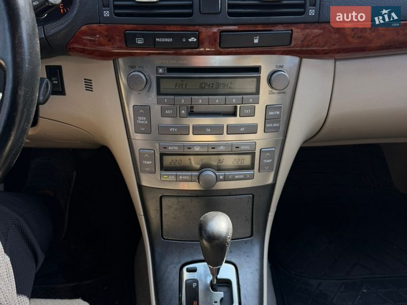 Седан Toyota Avensis 2006 в Белой Церкви