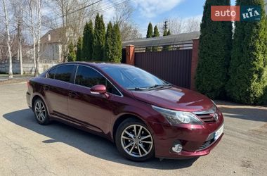 Седан Toyota Avensis 2012 в Києві