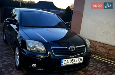 Седан Toyota Avensis 2008 в Черкасах