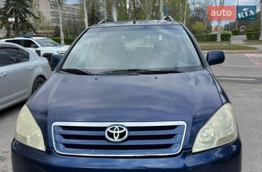 Универсал Toyota Avensis 2001 в Петриковке