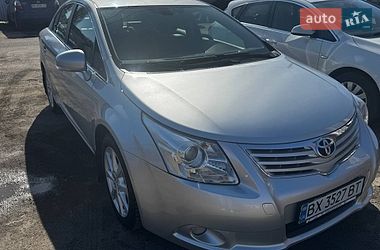 Седан Toyota Avensis 2011 в Рівному
