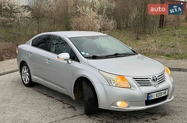 Седан Toyota Avensis 2009 в Стрию