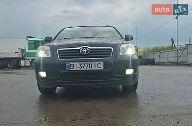 Універсал Toyota Avensis 2005 в Полтаві