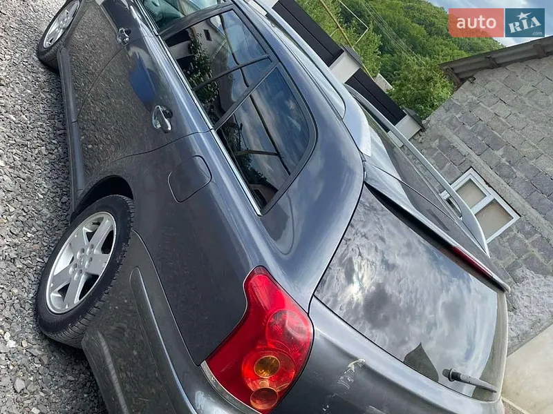 Toyota Avensis 2005