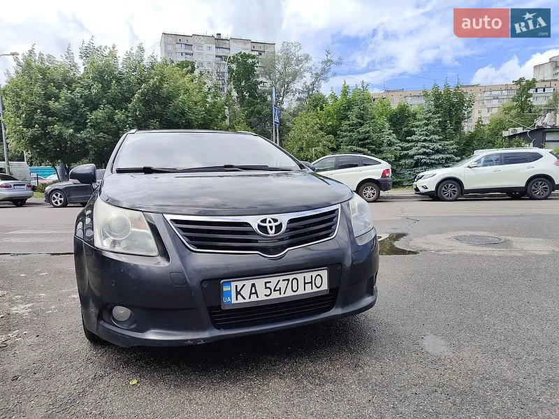 Toyota Avensis 2010