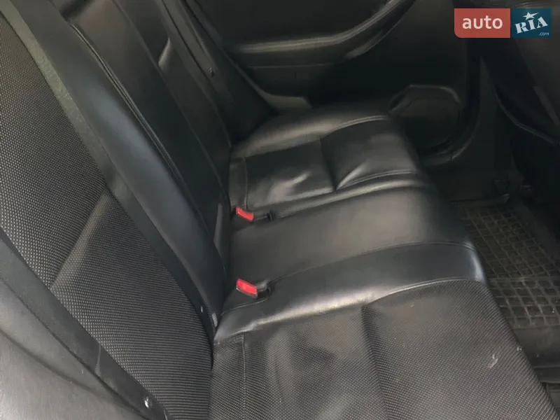 Toyota Avensis 2003 VIN SB1EW56L20E043667 фото оголошення 8 з 48