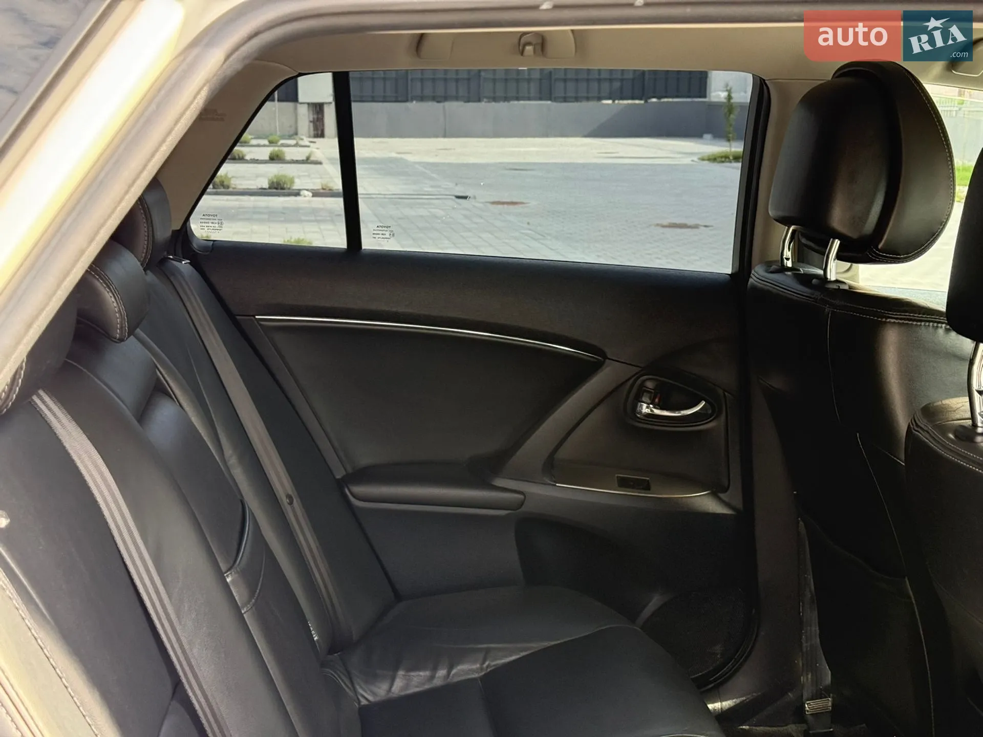 2011 Toyota Avensis - мініатюра 36