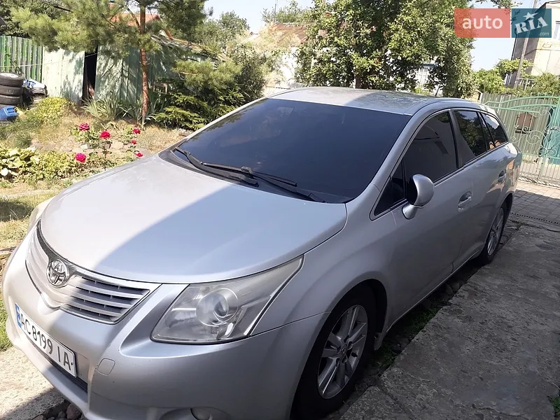 Toyota Avensis 2010
