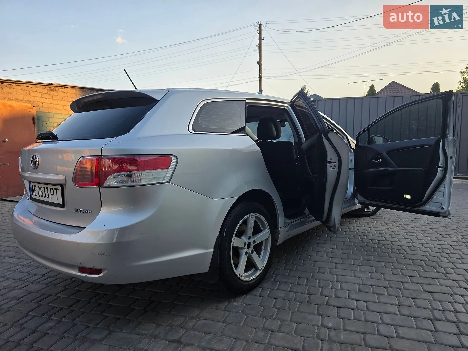 2010 Toyota Avensis - мініатюра 23