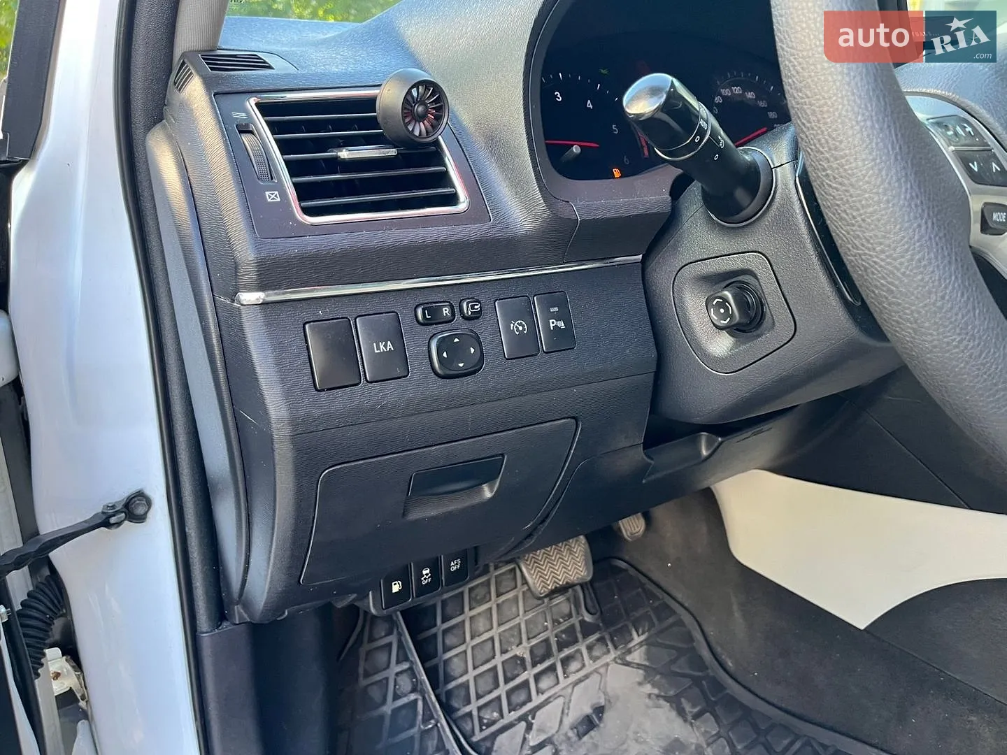 2012 Toyota Avensis - мініатюра 43