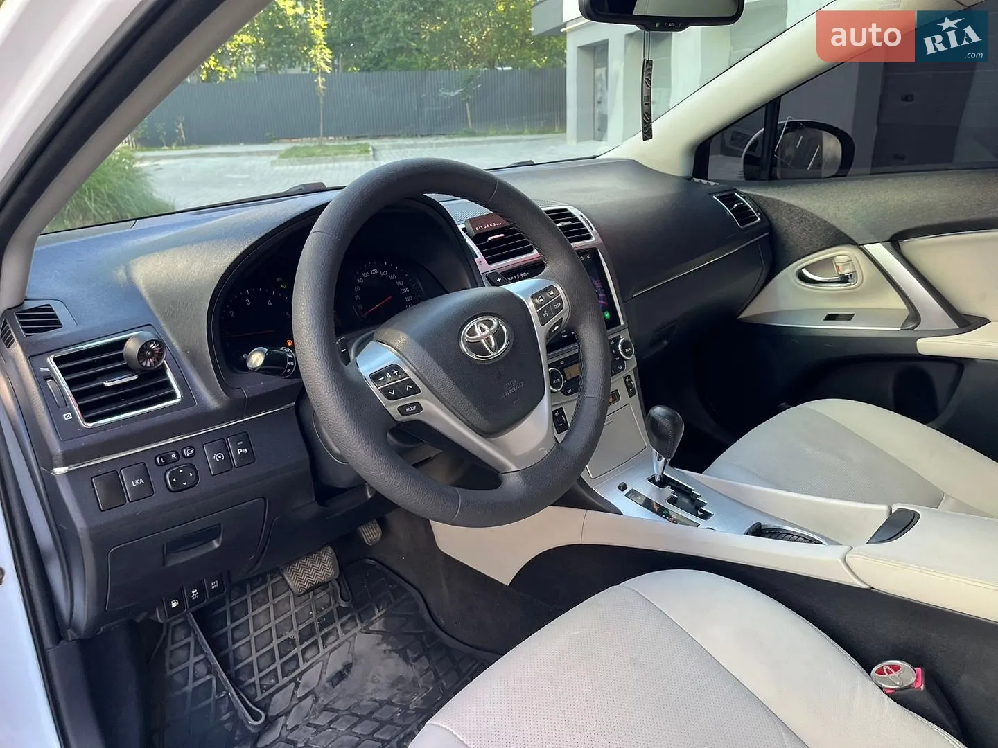 2012 Toyota Avensis - мініатюра 46