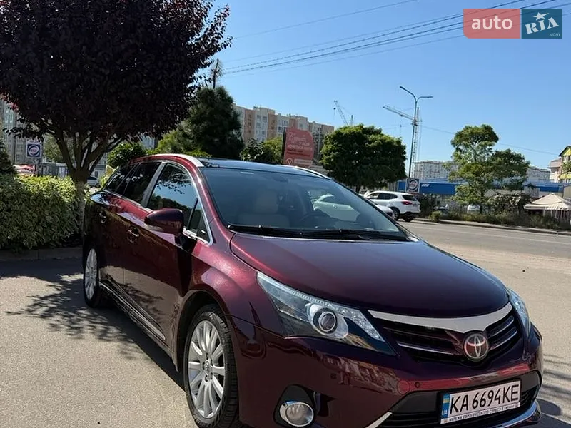 Toyota Avensis 2013