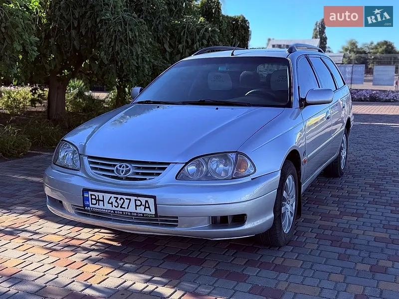 Toyota Avensis 2000