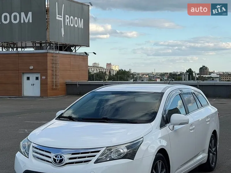 Toyota Avensis 2014