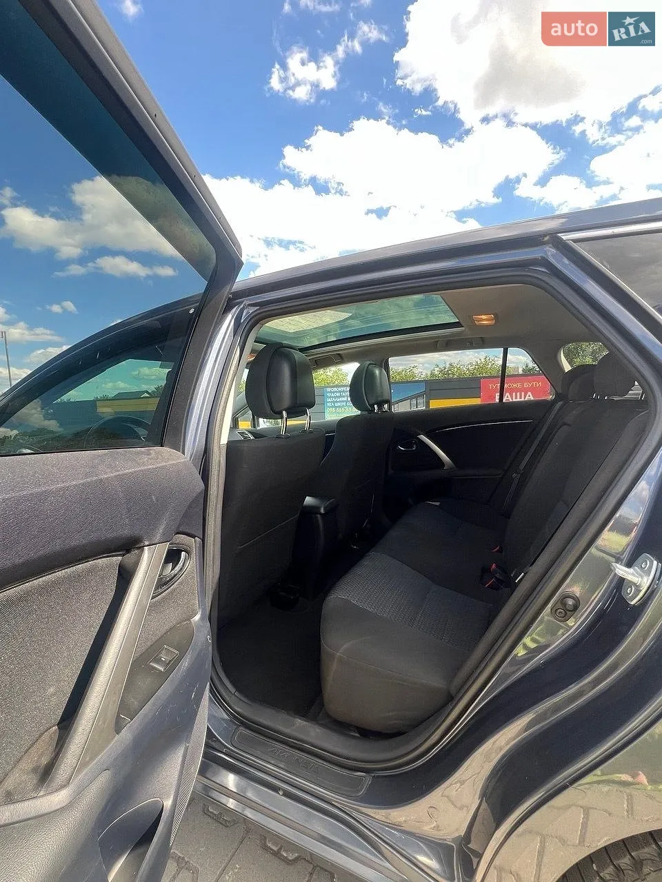 2012 Toyota Avensis - мініатюра 13