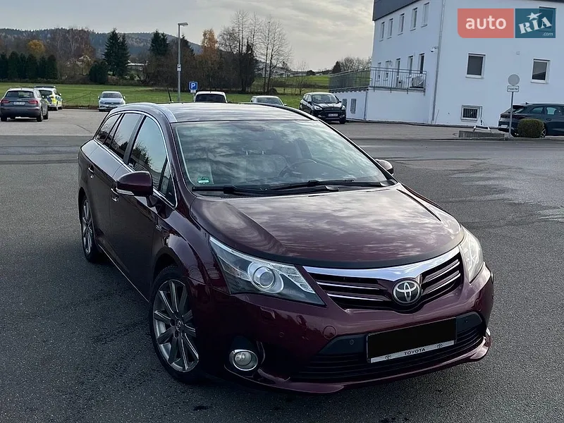 Toyota Avensis 2012