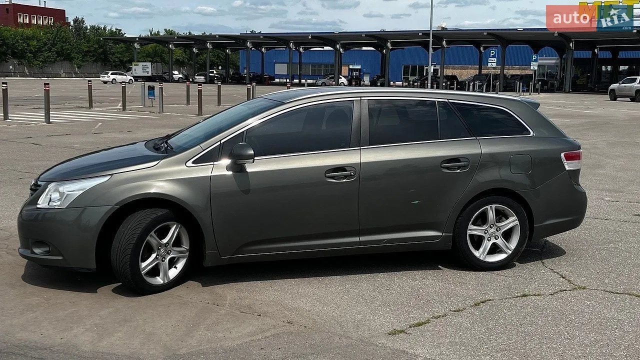 2010 Toyota Avensis - мініатюра 9