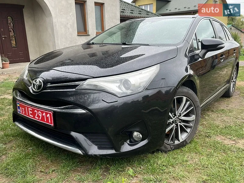 Toyota Avensis 2015