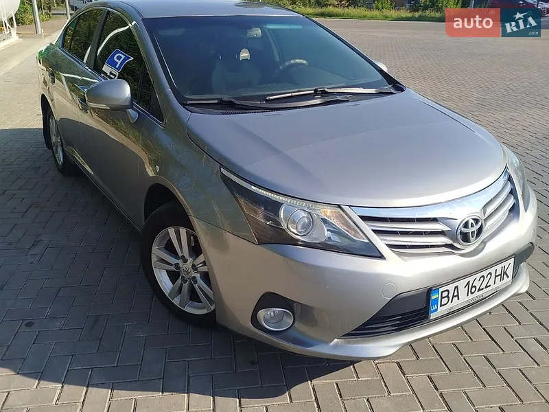 Toyota Avensis 2012
