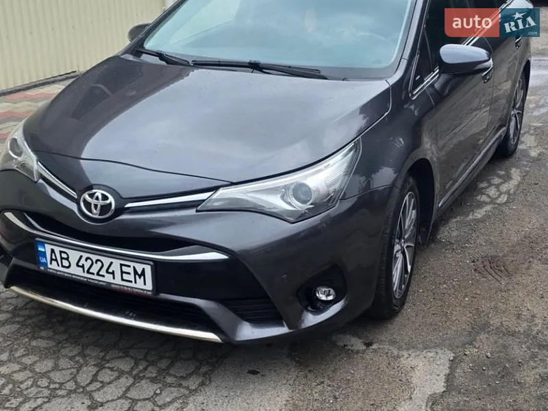 Toyota Avensis 2016
