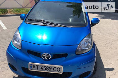 Хэтчбек Toyota Aygo 2011 в Черновцах