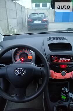 Хэтчбек Toyota Aygo 2006 в Звягеле