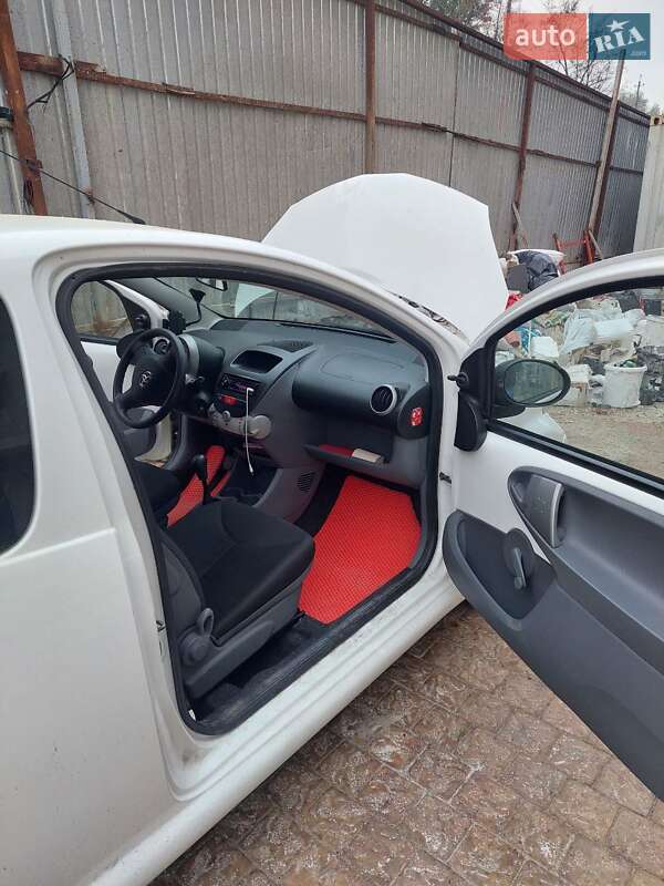 Хетчбек Toyota Aygo 2011 в Одесі