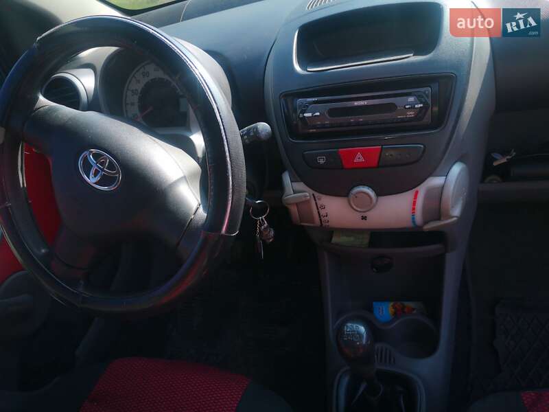 Хетчбек Toyota Aygo 2006 в Вінниці
