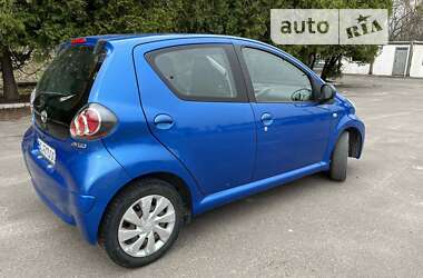 Хэтчбек Toyota Aygo 2013 в Львове